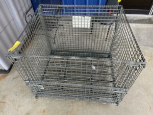 wire baskets with lids